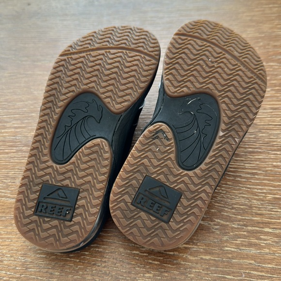 12T Reef sandals - Picture 2 of 2